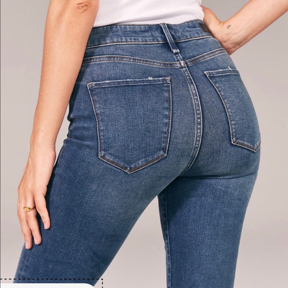 Abercrombie & Fitch RIPPED HIGH RISE SKINNY JEANS - Picture 5 of 8